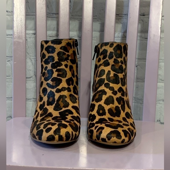 FLORIANN CALF HAIR ANIMAL PRINT ANKLE BOOTS BRAND NEW - Picture 2 of 9